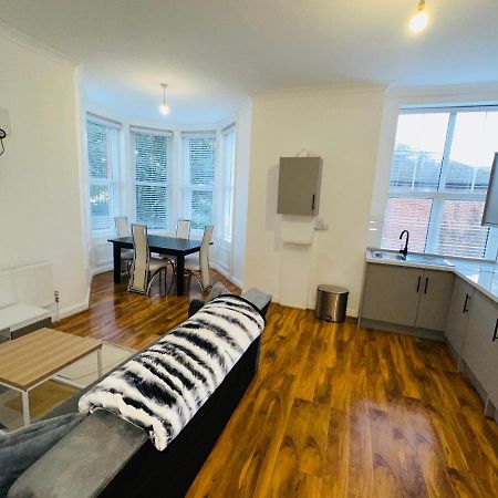 Newly Refurbished Two Bedrooms Flat St Leonards-on-Sea Extérieur photo