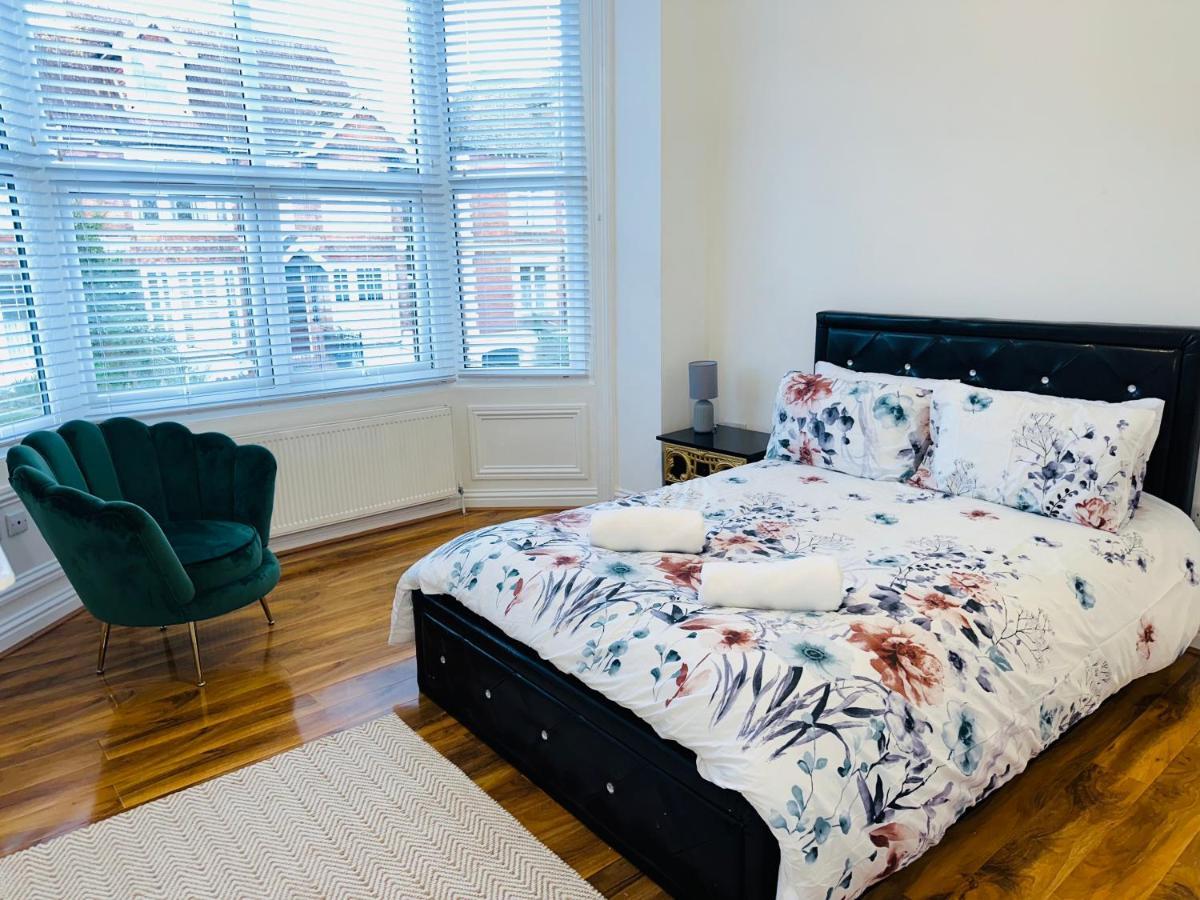 Newly Refurbished Two Bedrooms Flat St Leonards-on-Sea Extérieur photo