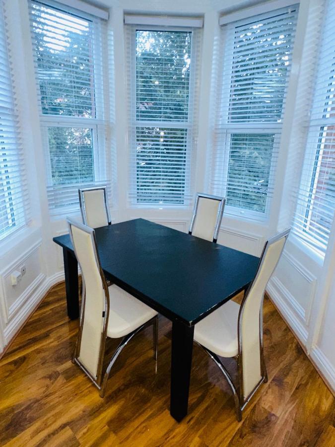 Newly Refurbished Two Bedrooms Flat St Leonards-on-Sea Extérieur photo